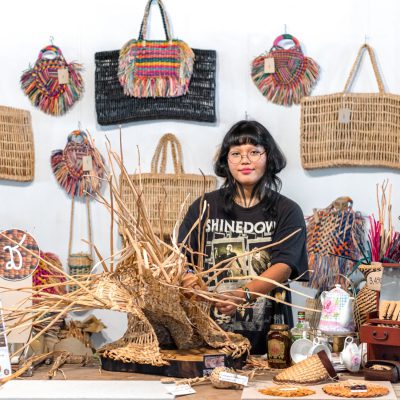‘CHOM hand craft’ แปลงผักตบชวา เป็นชิ้นงานลิมิเต็ด พิเศษไม่ซ้ำใคร
