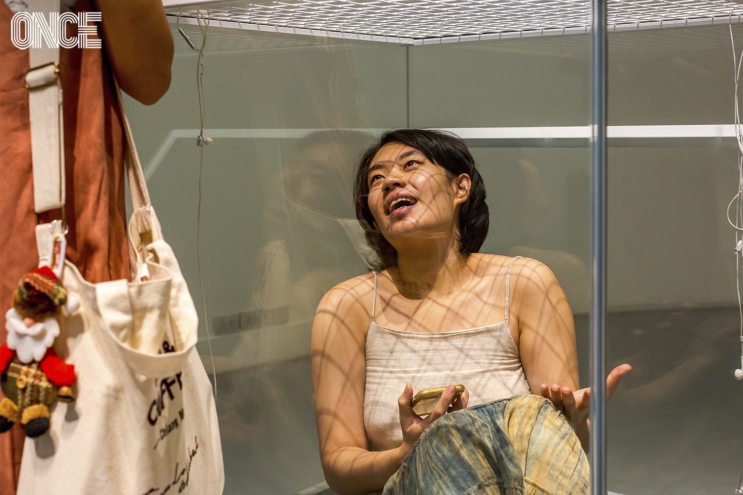Performance Art จากน้ำอุ่น – พิชชาภา ห้องทดลองในกระจกสะท้อนชีวิต คนรุ่นใหม่ในโลกทุนนิยม