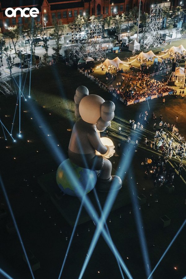 KAWS