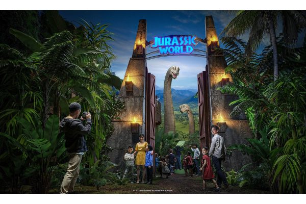 JURASSIC WORLD