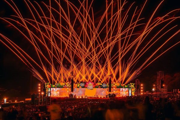 นั่งเล่น 9