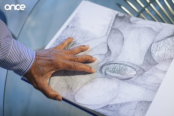 นิธิ สถาปิตานนท์