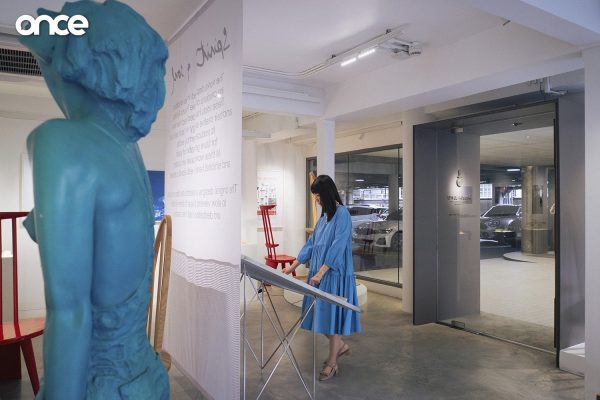 นิธิ สถาปิตานนท์