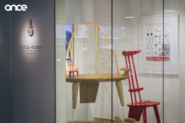 นิธิ สถาปิตานนท์