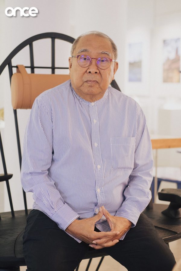 นิธิ สถาปิตานนท์