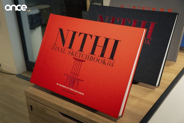 นิธิ สถาปิตานนท์