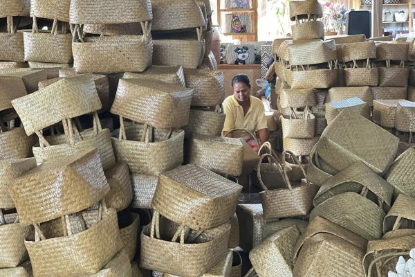 กระจูดวรรณี VARNI Craft