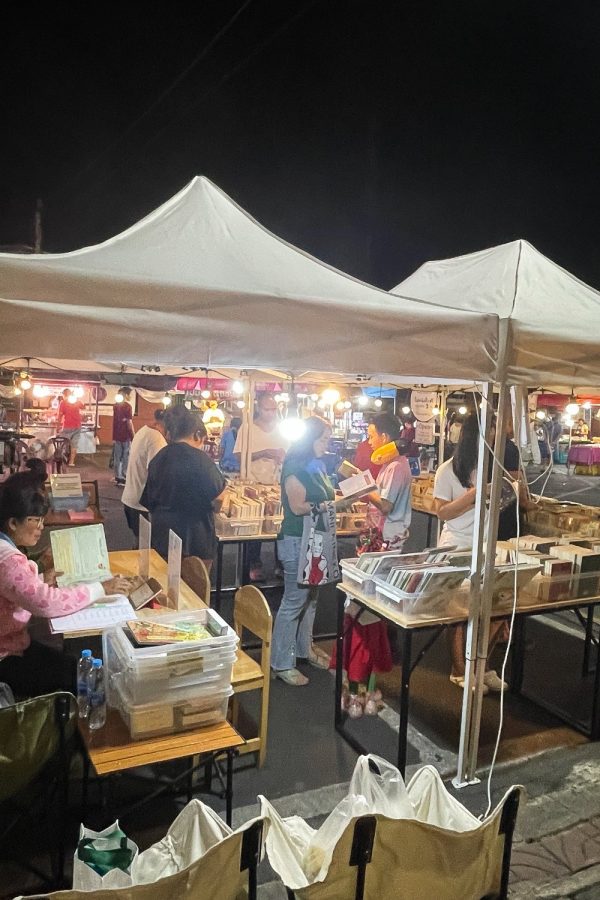 ห้องสมุดตลาดไนท์
