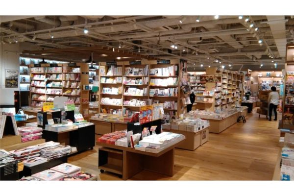 TSUTAYA BOOKSTORE
